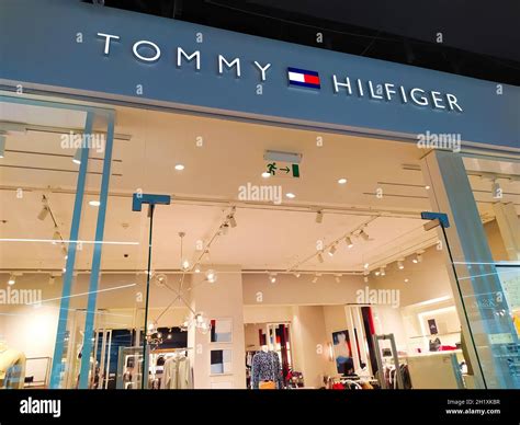 tommy hilfiger company store